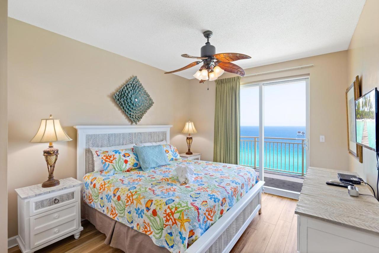 Beachfront Stunning View 100 Ft Long Swimming Pool Apartment